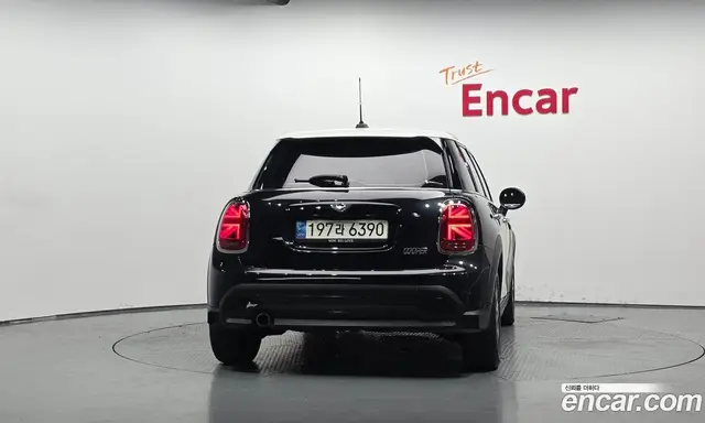 Mini Cooper 2023 1.5 автомат (гидро), миниатюра 3