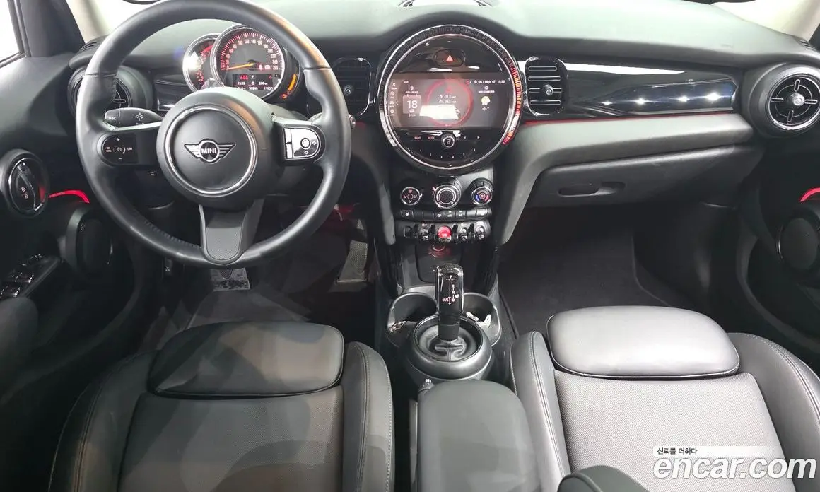 Mini Cooper 2023 1.5 автомат (гидро), фото 9