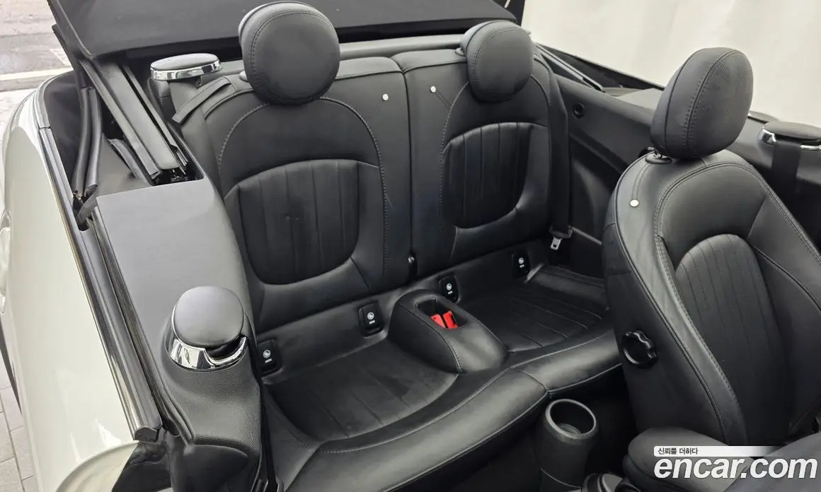 Mini Cooper Convertible 2023 2.0 автомат (гидро), фото 18 Mini Cooper Convertible 2023 2.0 автомат (гидро), фото 18