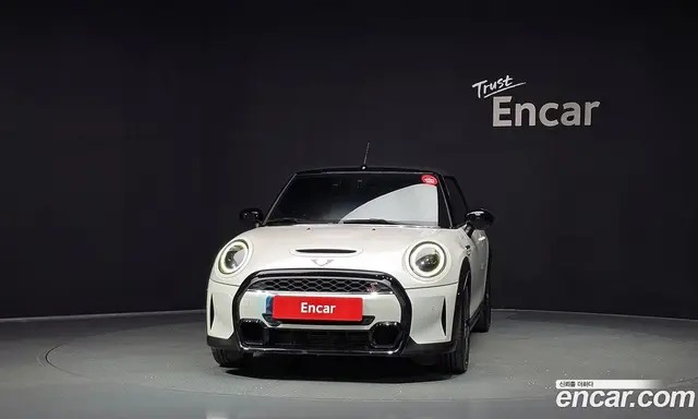 Mini Cooper Convertible 2023 2.0 автомат (гидро), миниатюра 3 Mini Cooper Convertible 2023 2.0 автомат (гидро), миниатюра 3