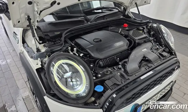Mini Cooper Convertible 2023 2.0 автомат (гидро), миниатюра 6 Mini Cooper Convertible 2023 2.0 автомат (гидро), миниатюра 6