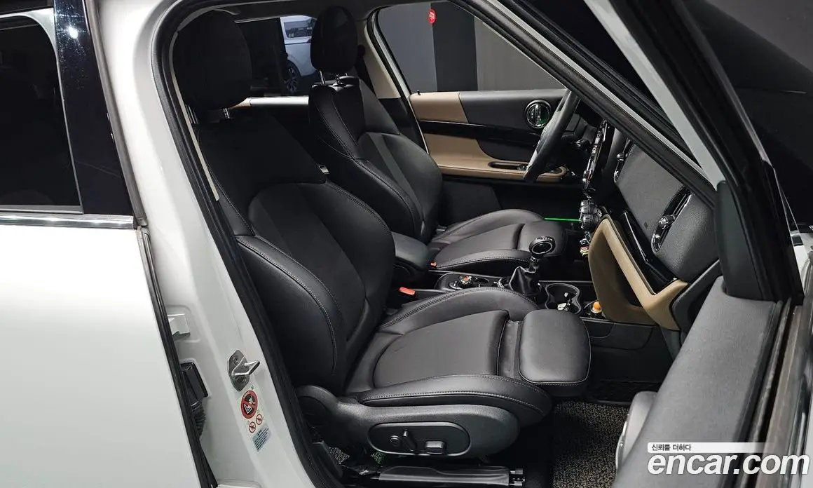 Mini Countryman 2017 2.0 автомат (гидро), фото 17 Mini Countryman 2017 2.0 автомат (гидро), фото 17