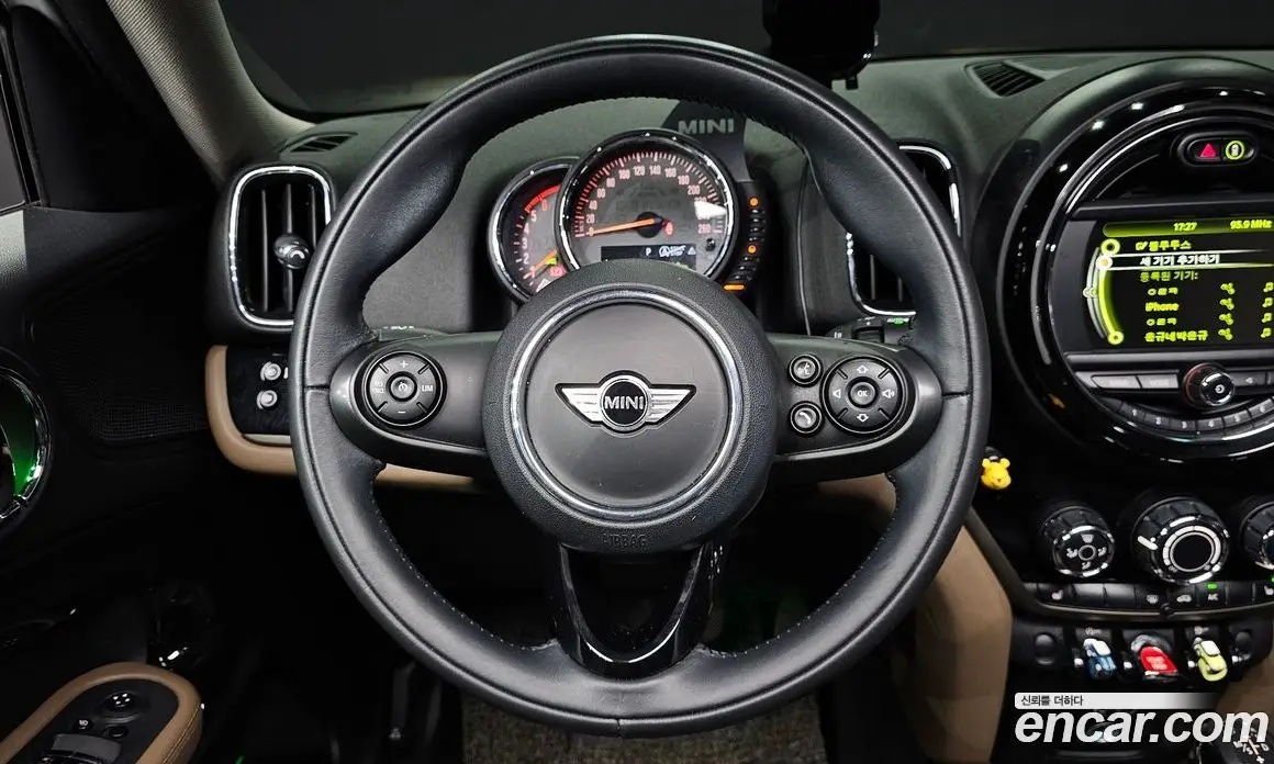 Mini Countryman 2017 2.0 автомат (гидро), фото 19 Mini Countryman 2017 2.0 автомат (гидро), фото 19