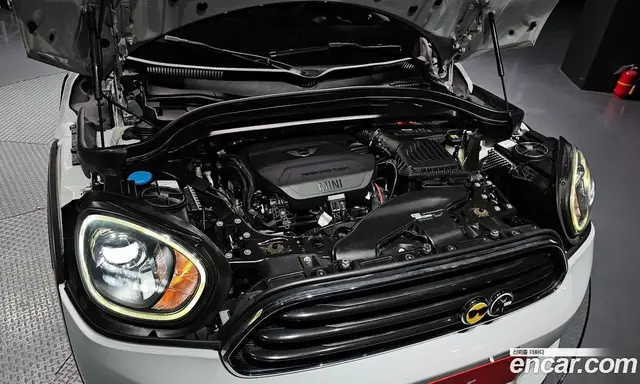 Mini Countryman 2017 2.0 автомат (гидро), миниатюра 6 Mini Countryman 2017 2.0 автомат (гидро), миниатюра 6