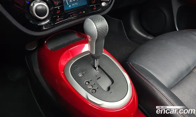 Nissan Juke 2017 1.6 автомат (гидро), миниатюра 9
