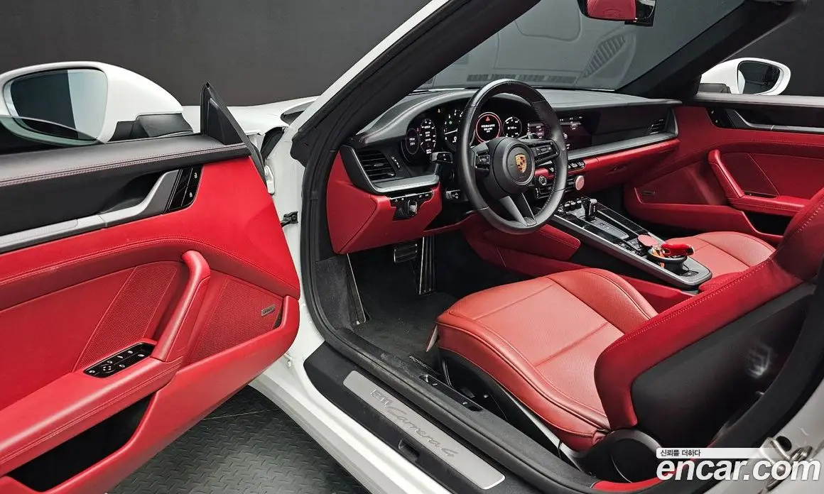 Porsche 911 2021 3.0 автомат (гидро), фото 17 Porsche 911 2021 3.0 автомат (гидро), фото 17