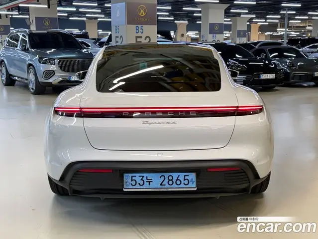 Porsche Taycan 2021 1.0 автомат (гидро), миниатюра 3 Porsche Taycan 2021 1.0 автомат (гидро), миниатюра 3