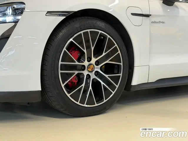 Porsche Taycan 2021 1.0 автомат (гидро), миниатюра 4 Porsche Taycan 2021 1.0 автомат (гидро), миниатюра 4