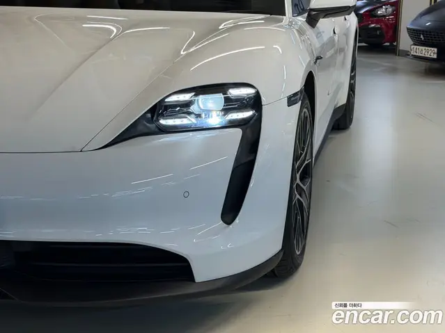 Porsche Taycan 2021 1.0 автомат (гидро), миниатюра 5 Porsche Taycan 2021 1.0 автомат (гидро), миниатюра 5