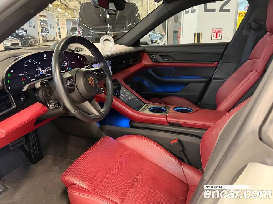 Porsche Taycan 2021 1.0 автомат (гидро), фото 7 Porsche Taycan 2021 1.0 автомат (гидро), фото 7