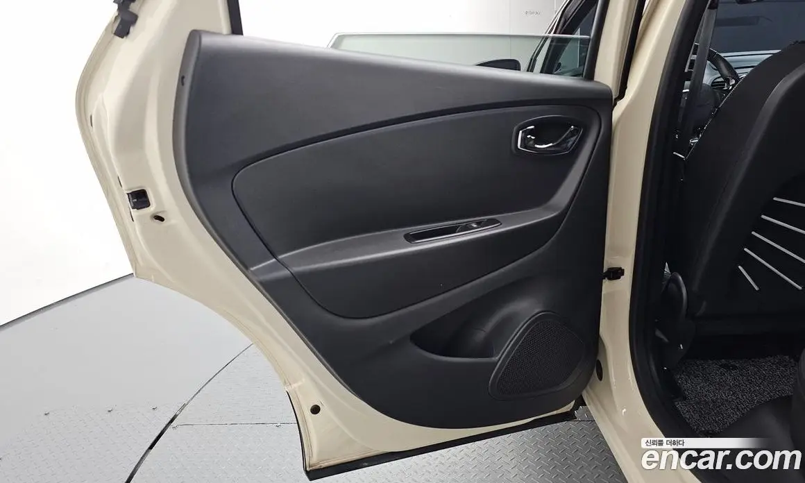 Renault (Samsung) QM3 2015 1.5 автомат (гидро), фото 15 Renault (Samsung) QM3 2015 1.5 автомат (гидро), фото 15