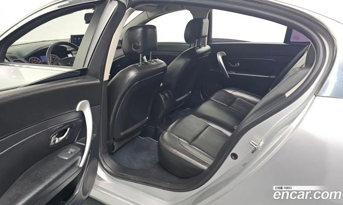 Renault (Samsung) SM5 2015 2.0 автомат (гидро), фото 18 Renault (Samsung) SM5 2015 2.0 автомат (гидро), фото 18