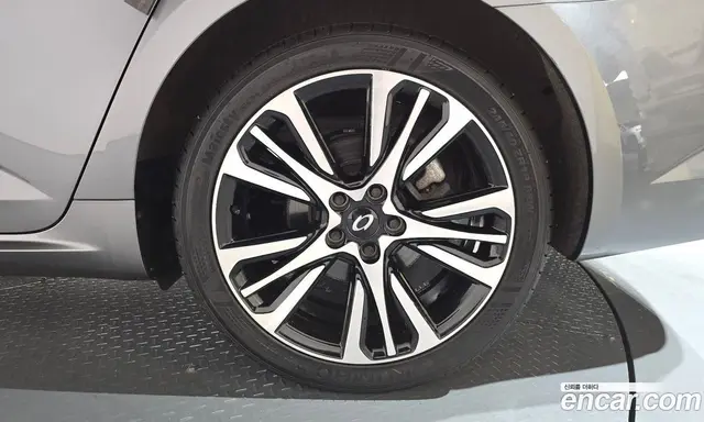 Renault (Samsung) SM6 2022 1.8 автомат (гидро), миниатюра 6 Renault (Samsung) SM6 2022 1.8 автомат (гидро), миниатюра 6
