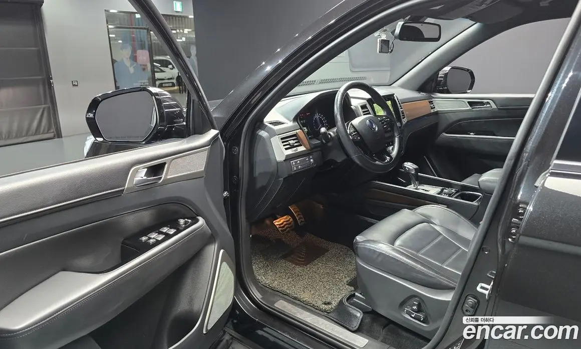 SsangYong Rexton 2017 2.2 автомат (гидро), фото 13 SsangYong Rexton 2017 2.2 автомат (гидро), фото 13