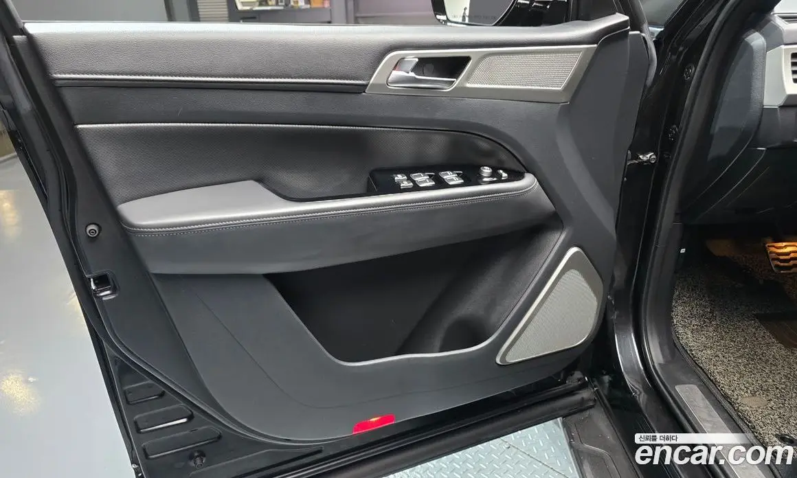 SsangYong Rexton 2017 2.2 автомат (гидро), фото 14 SsangYong Rexton 2017 2.2 автомат (гидро), фото 14