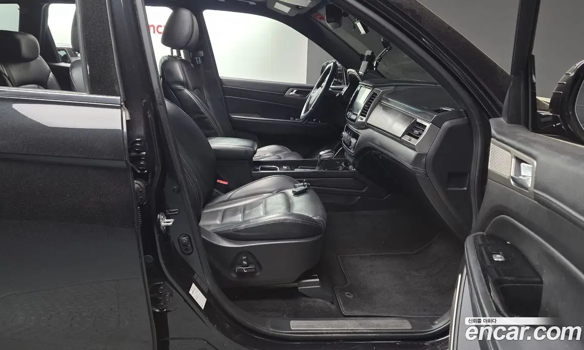SsangYong Rexton 2018 2.2 автомат (гидро), фото 16