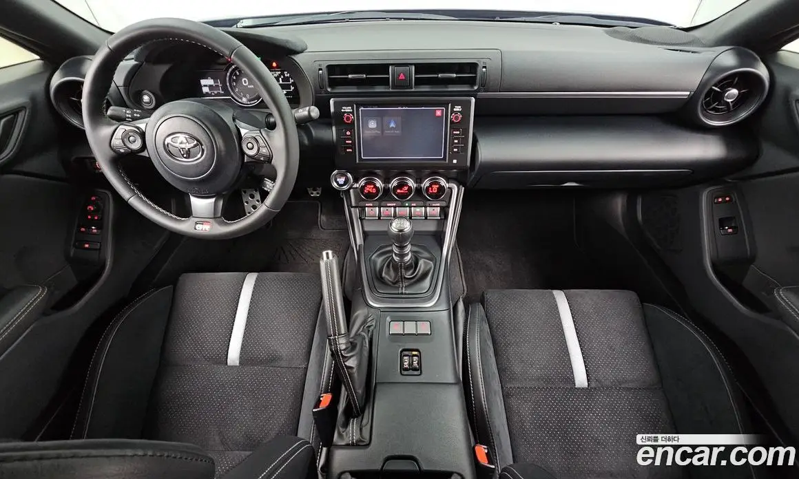 Toyota 86 2025 2.4 механика, фото 10 Toyota 86 2025 2.4 механика, фото 10