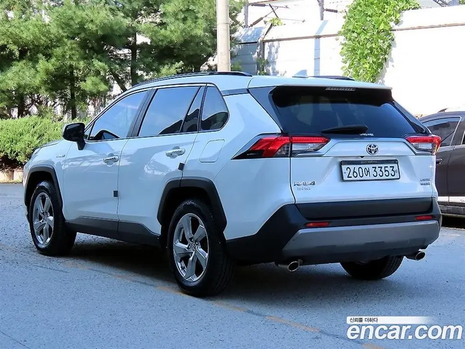 Toyota RAV4 2019 2.5 автомат (гидро), фото 2 Toyota RAV4 2019 2.5 автомат (гидро), фото 2