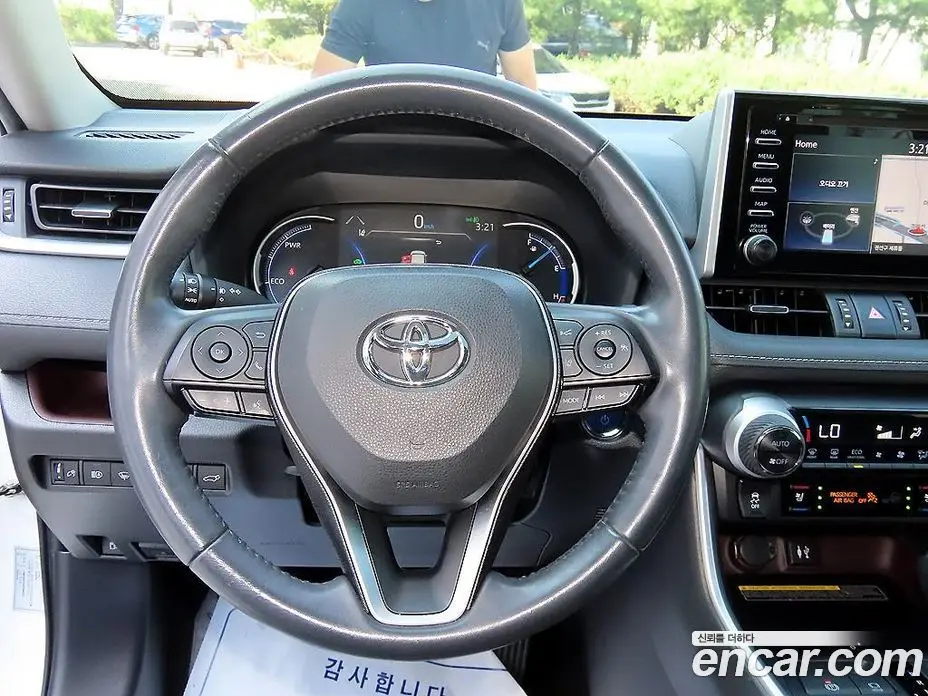 Toyota RAV4 2019 2.5 автомат (гидро), фото 12 Toyota RAV4 2019 2.5 автомат (гидро), фото 12