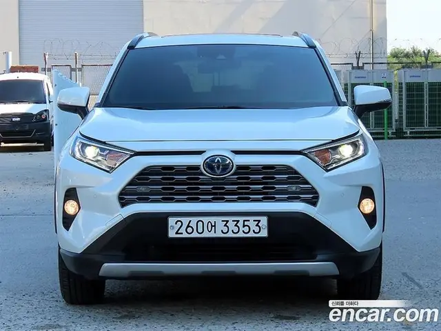 Toyota RAV4 2019 2.5 автомат (гидро), миниатюра 3 Toyota RAV4 2019 2.5 автомат (гидро), миниатюра 3