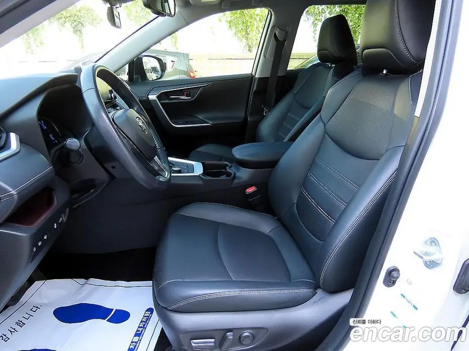 Toyota RAV4 2019 2.5 автомат (гидро), фото 10 Toyota RAV4 2019 2.5 автомат (гидро), фото 10