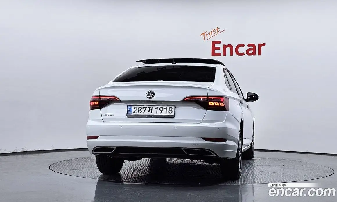Volkswagen Jetta 2020 1.4 автомат (гидро), фото 4