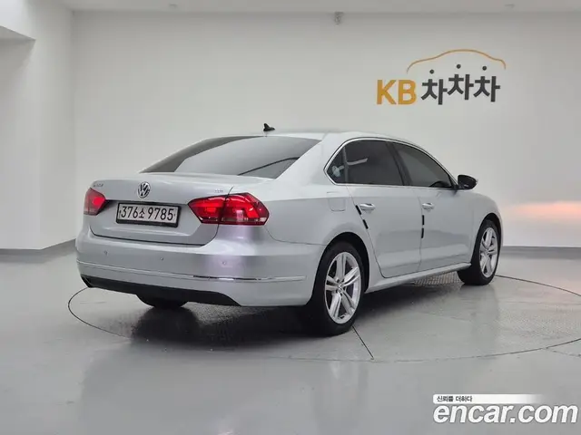 Volkswagen Passat 2014 2.0 автомат (гидро), миниатюра 4 Volkswagen Passat 2014 2.0 автомат (гидро), миниатюра 4