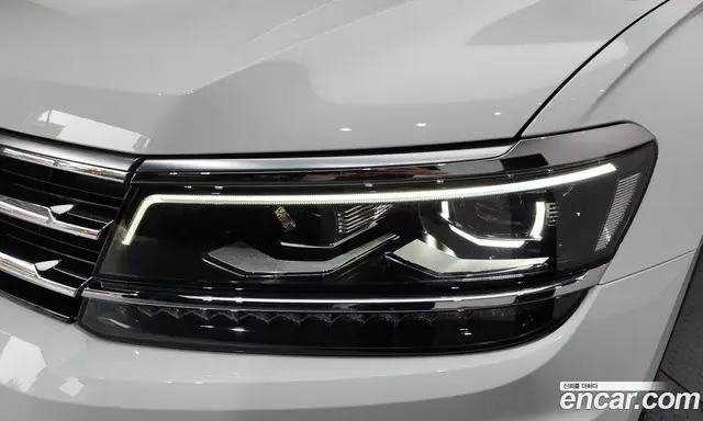 Volkswagen Tiguan 2020 2.0 автомат (гидро), миниатюра 8 Volkswagen Tiguan 2020 2.0 автомат (гидро), миниатюра 8