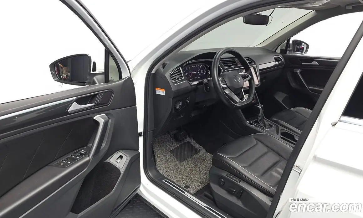 Volkswagen Tiguan 2021 2.0 автомат (гидро), фото 13