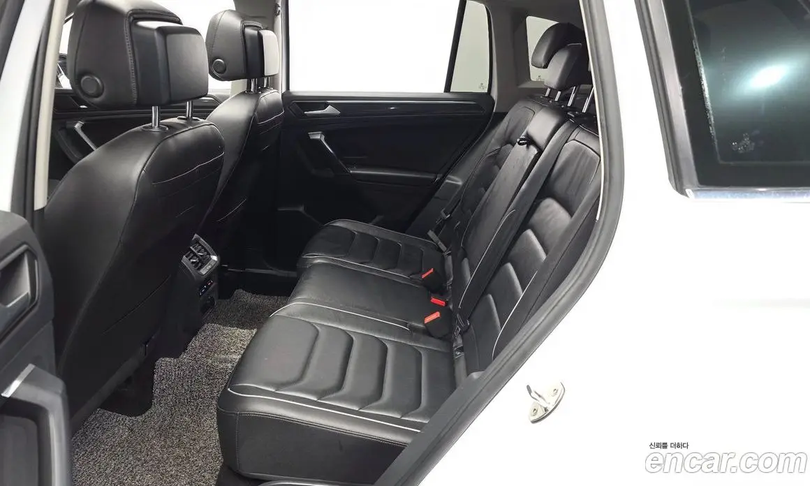 Volkswagen Tiguan 2021 2.0 автомат (гидро), фото 16