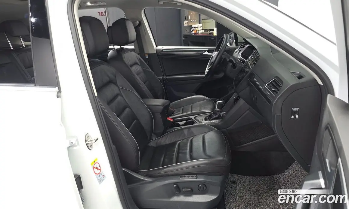 Volkswagen Tiguan 2021 2.0 автомат (гидро), фото 17