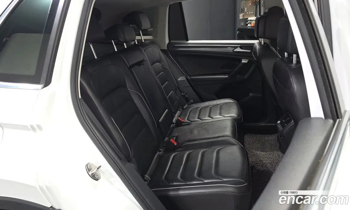 Volkswagen Tiguan 2021 2.0 автомат (гидро), фото 18