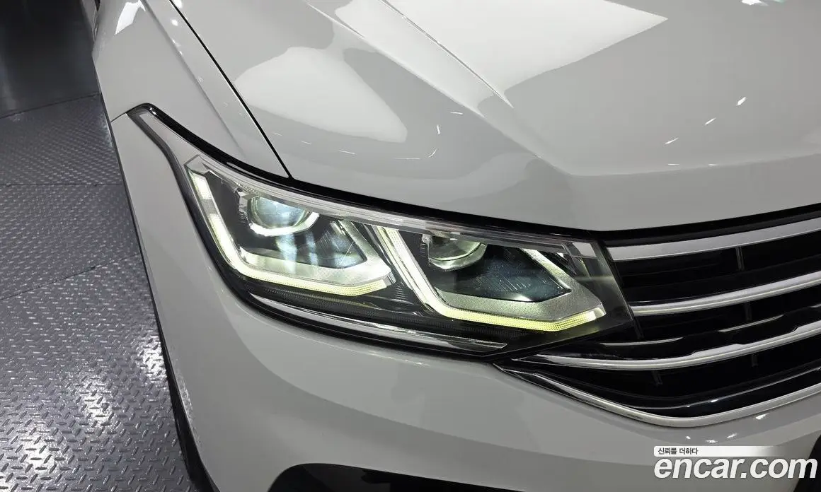 Volkswagen Tiguan 2021 2.0 автомат (гидро), фото 8