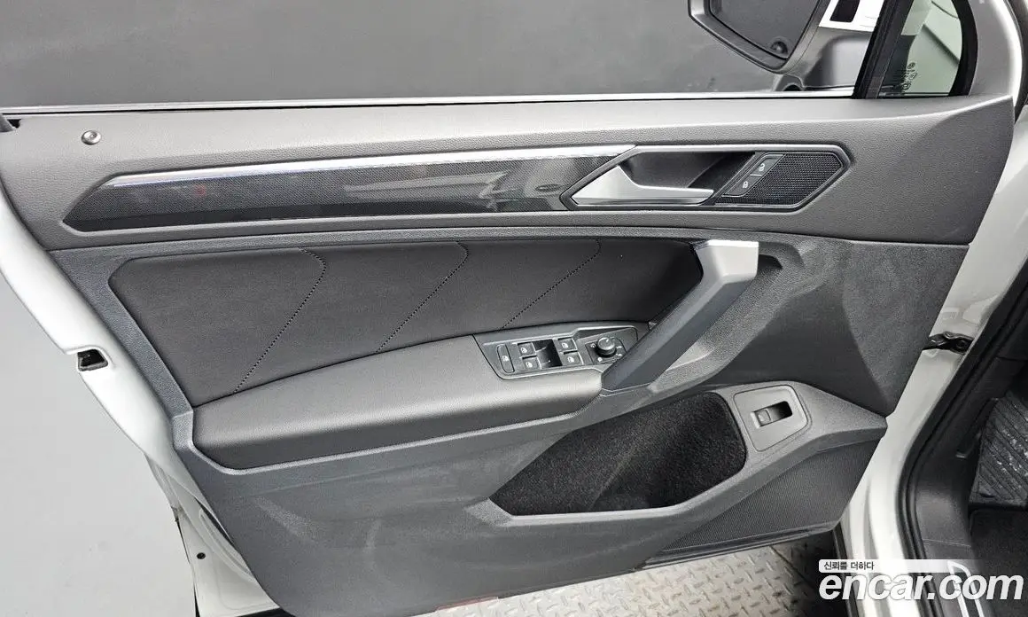 Volkswagen Tiguan 2024 2.0 автомат (гидро), фото 13 Volkswagen Tiguan 2024 2.0 автомат (гидро), фото 13