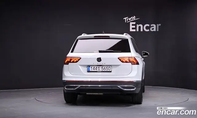 Volkswagen Tiguan 2024 2.0 автомат (гидро), миниатюра 3 Volkswagen Tiguan 2024 2.0 автомат (гидро), миниатюра 3