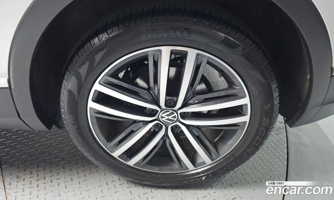 Volkswagen Tiguan 2024 2.0 автомат (гидро), фото 6 Volkswagen Tiguan 2024 2.0 автомат (гидро), фото 6