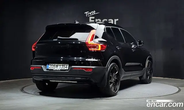 Volvo XC40 2025 2.0 автомат (гидро), миниатюра 2 Volvo XC40 2025 2.0 автомат (гидро), миниатюра 2