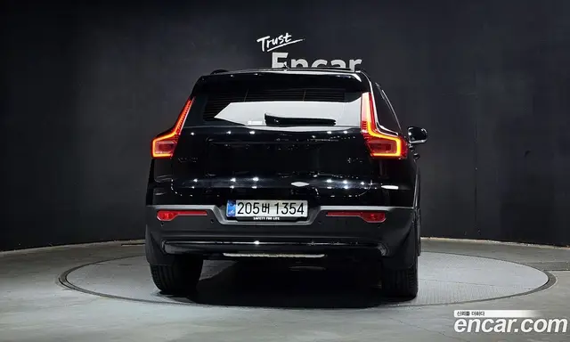 Volvo XC40 2025 2.0 автомат (гидро), миниатюра 4 Volvo XC40 2025 2.0 автомат (гидро), миниатюра 4