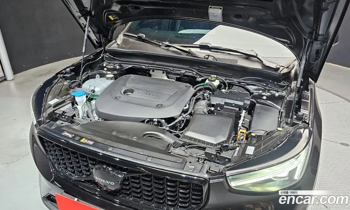 Volvo XC40 2025 2.0 автомат (гидро), фото 6 Volvo XC40 2025 2.0 автомат (гидро), фото 6