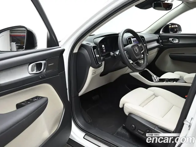 Volvo XC40 2026 2.0 автомат (гидро), миниатюра 11 Volvo XC40 2026 2.0 автомат (гидро), миниатюра 11