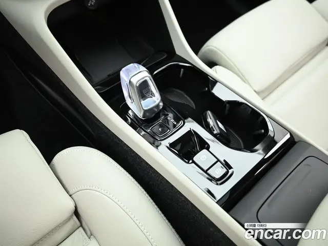 Volvo XC40 2026 2.0 автомат (гидро), миниатюра 9 Volvo XC40 2026 2.0 автомат (гидро), миниатюра 9