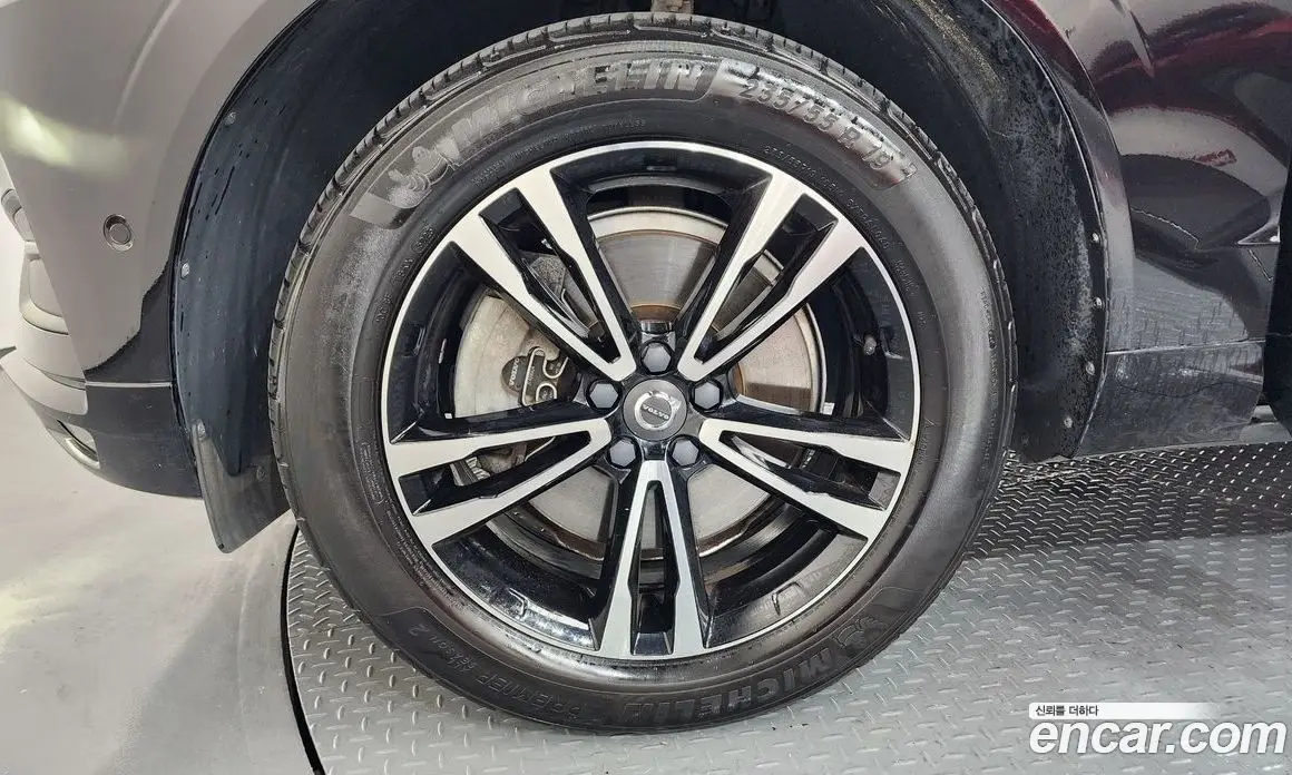 Volvo XC60 2018 2.0 автомат (гидро), фото 5 Volvo XC60 2018 2.0 автомат (гидро), фото 5