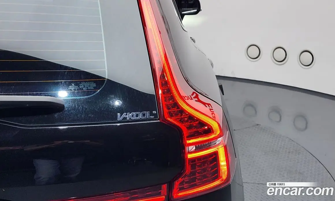 Volvo XC60 2018 2.0 автомат (гидро), фото 9 Volvo XC60 2018 2.0 автомат (гидро), фото 9