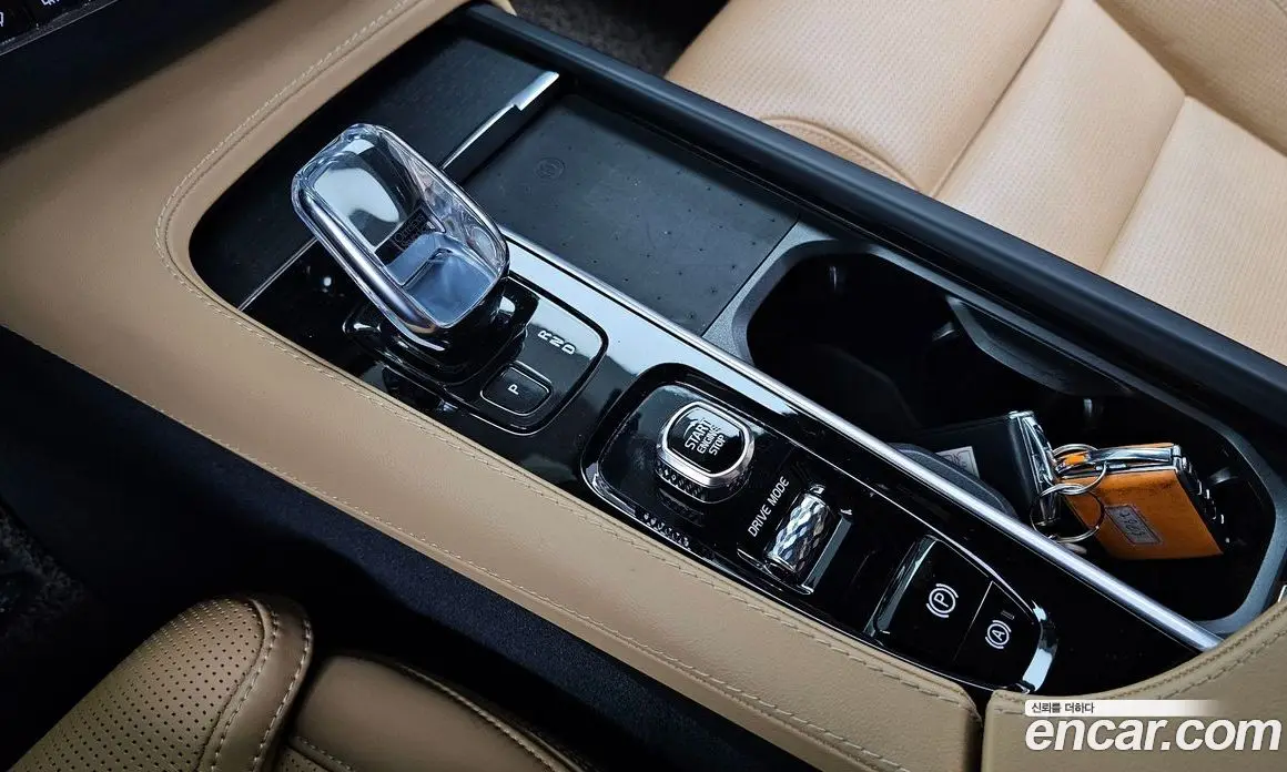 Volvo XC90 2021 2.0 автомат (гидро), фото 12