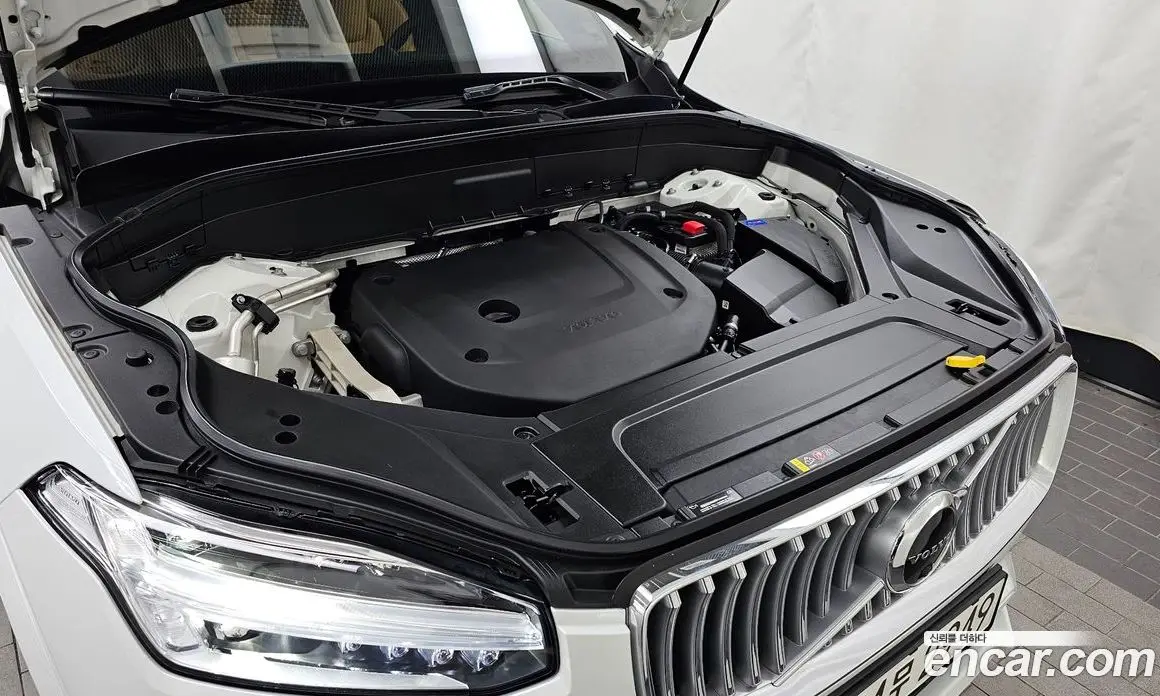Volvo XC90 2021 2.0 автомат (гидро), фото 6
