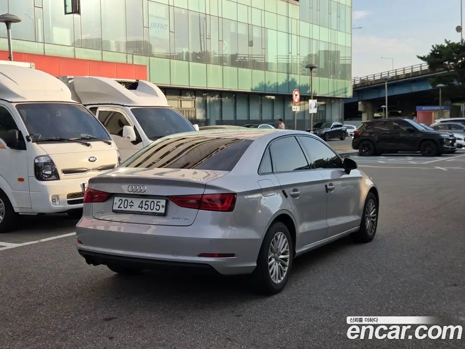 Audi A3 2014 2.0 автомат (гидро), фото 4
