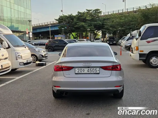 Audi A3 2014 2.0 автомат (гидро), миниатюра 5