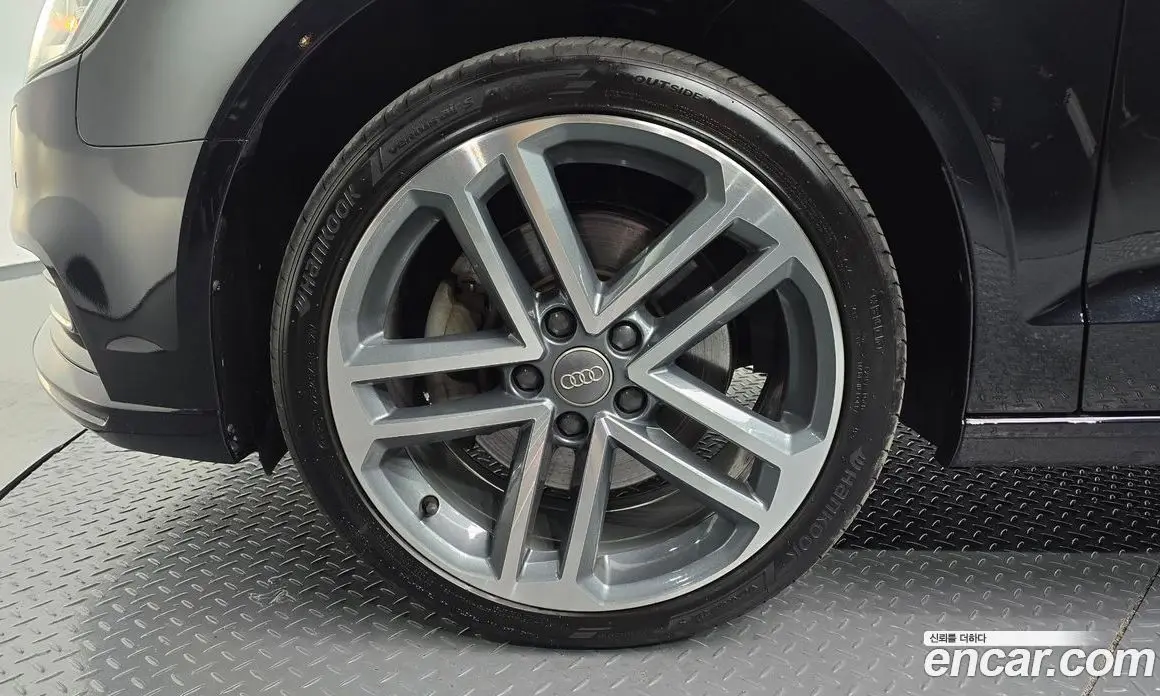 Audi A3 2020 2.0 автомат (гидро), фото 4