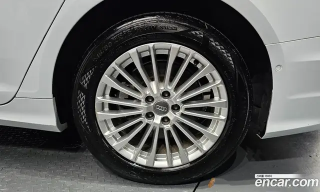 Audi A6 2020 2.0 автомат (гидро), миниатюра 6