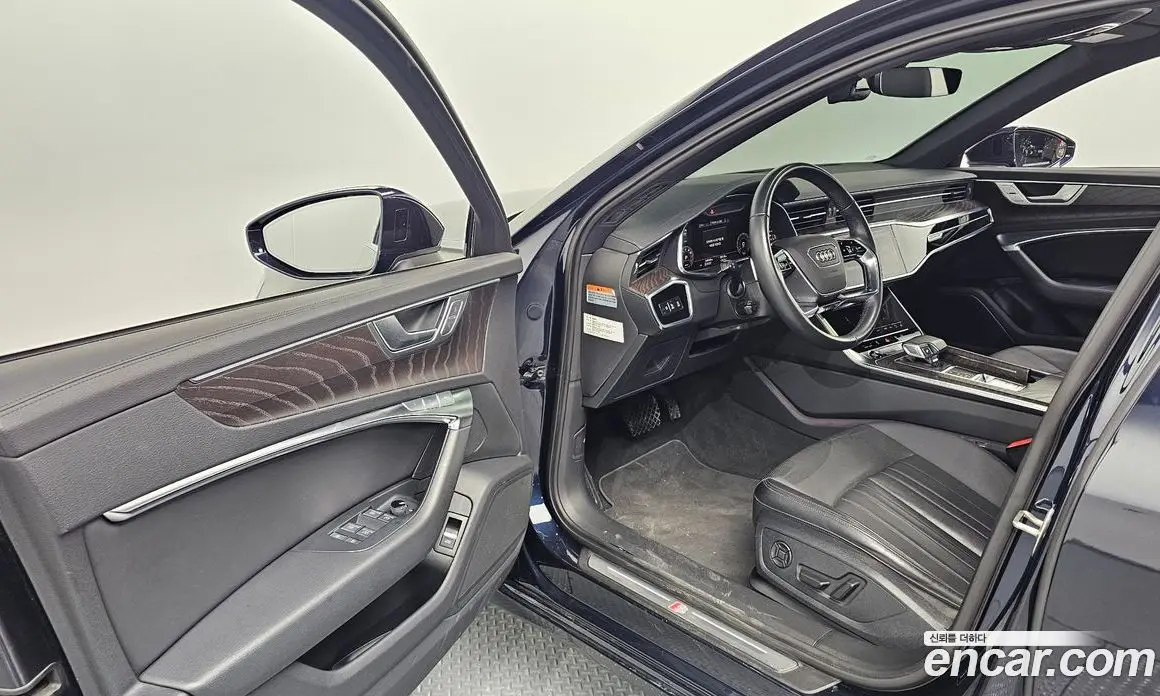 Audi A6 2022 2.0 автомат (гидро), фото 13